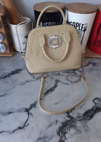 Zara hasır Bej Zincir Detaylı Kadın Çanta