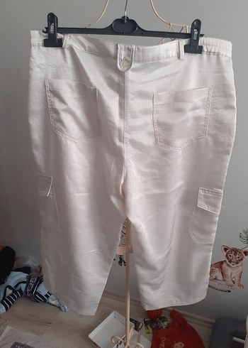 Yeni Düğmeli Kısa Kadın Keten Pantolon Kapri 50 beden alfredo - Görsel 4