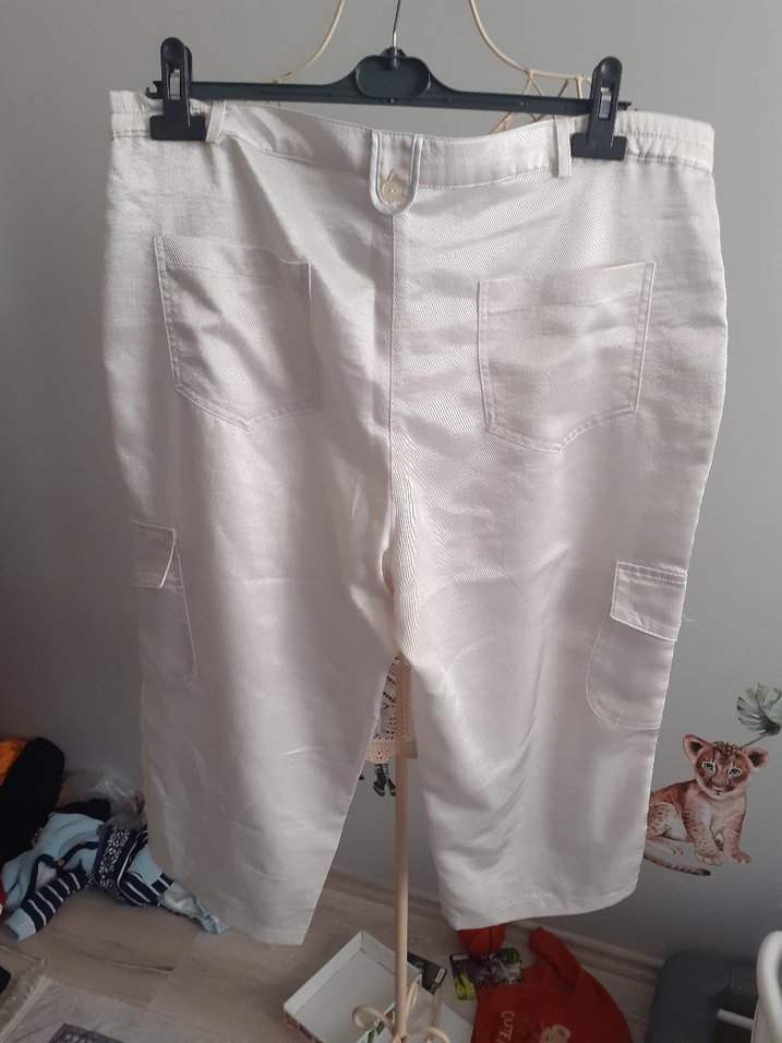 Yeni Düğmeli Kısa Kadın Keten Pantolon Kapri 50 beden alfredo - Görsel 4