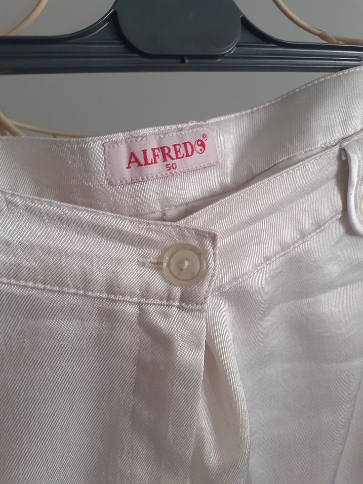 Yeni Düğmeli Kısa Kadın Keten Pantolon Kapri 50 beden alfredo - Görsel 2