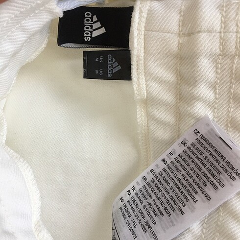 m Beden Orijinal Adidas hiç kullanılmamış