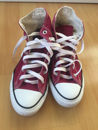 Bordo converse