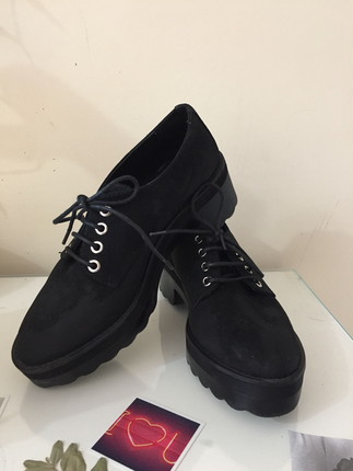 BERSHKA OXFORD