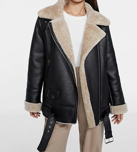 Stradivarius Kadın Mont