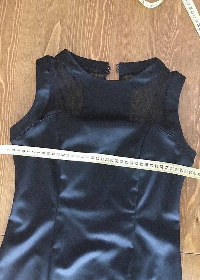 Siyah saten kısa elbise - Görsel 2