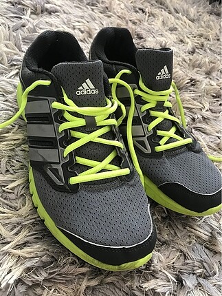 Adidas spor ayakkabı