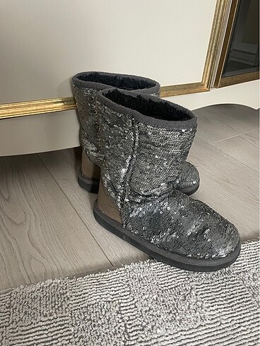 Kemal Tanca Ugg bot