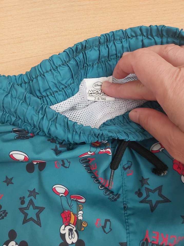 Erkek Çocuk Renkli Baskılı Mayo Şort - Görsel 2