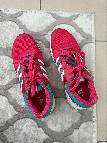 Adidas spor ayakkabı