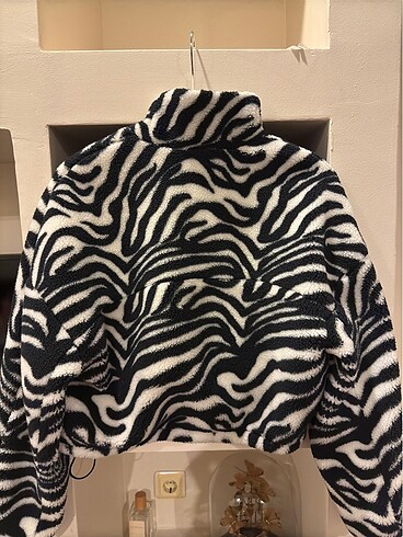 s Beden siyah Renk Bershka Zebra Peluş Ceket