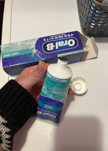 Oral-B Pro 3D White Hafif Nane Diş Macunu - Görsel 3