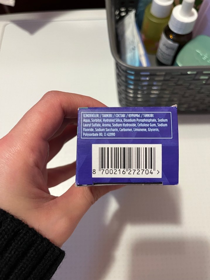 Oral-B Pro 3D White Hafif Nane Diş Macunu - Görsel 4