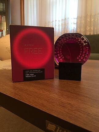 Avon free edp kadın parfümü