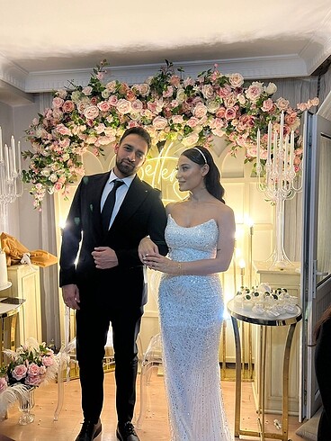 Nişan elbisesi