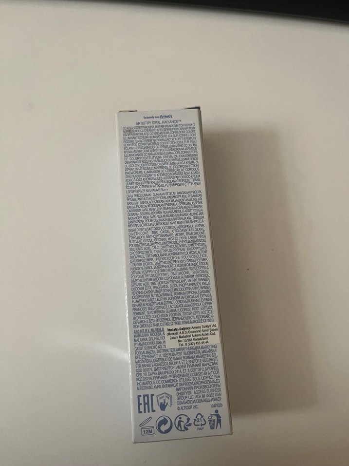 Artistry Ideal Radiance Açık Renk CC Krem - Görsel 3