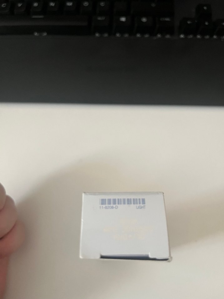 Artistry Ideal Radiance Açık Renk CC Krem - Görsel 4