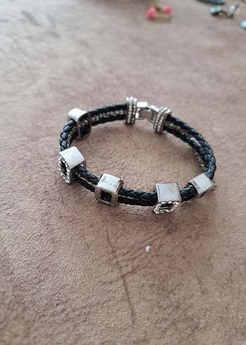 Tokalı Yılan Desenli Siyah Bileklik - Görsel 2