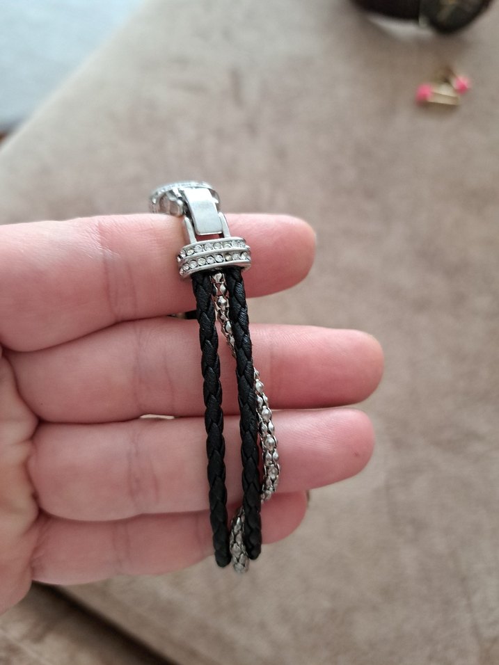 Tokalı Yılan Desenli Siyah Bileklik - Görsel 4