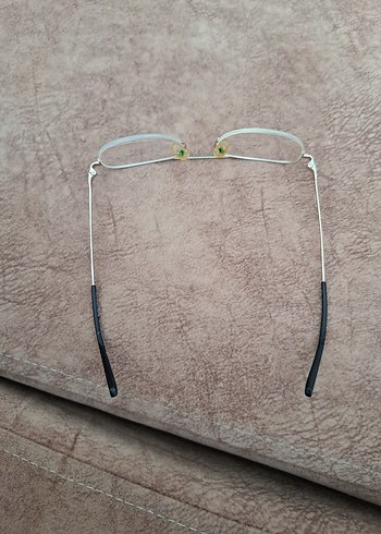 Şeffaf Bej Kadın Gözlük - Görsel 3