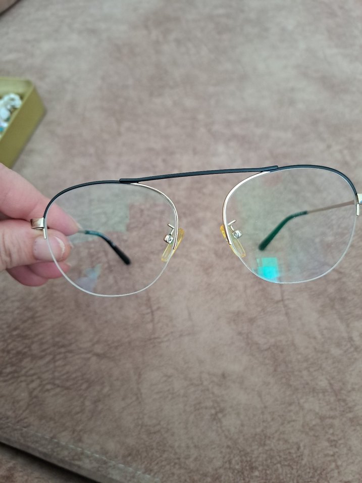 Şeffaf Bej Kadın Gözlük - Görsel 2