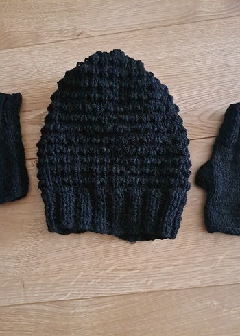 Siyah Örgü Kadın Bere ve Parmaksız Eldiven - Görsel 2