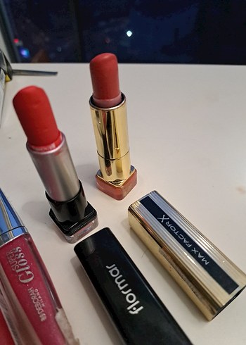 Kırmızı Tonlarda Ruj ve Dudak Parlatıcısı Seti - Görsel 5