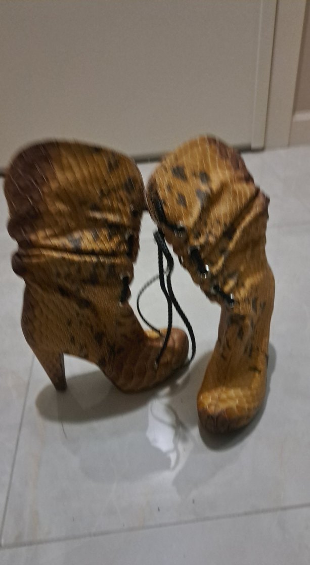 deri bağcıklı cizme - Görsel 3