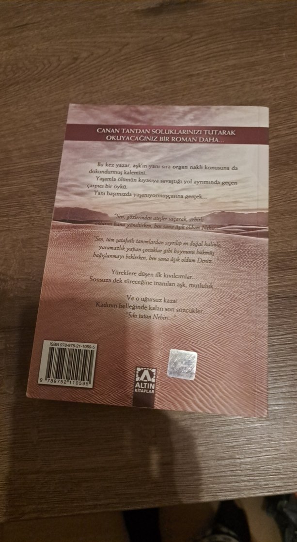 En Son Yürekler Ölür - Canan Tan - Görsel 3