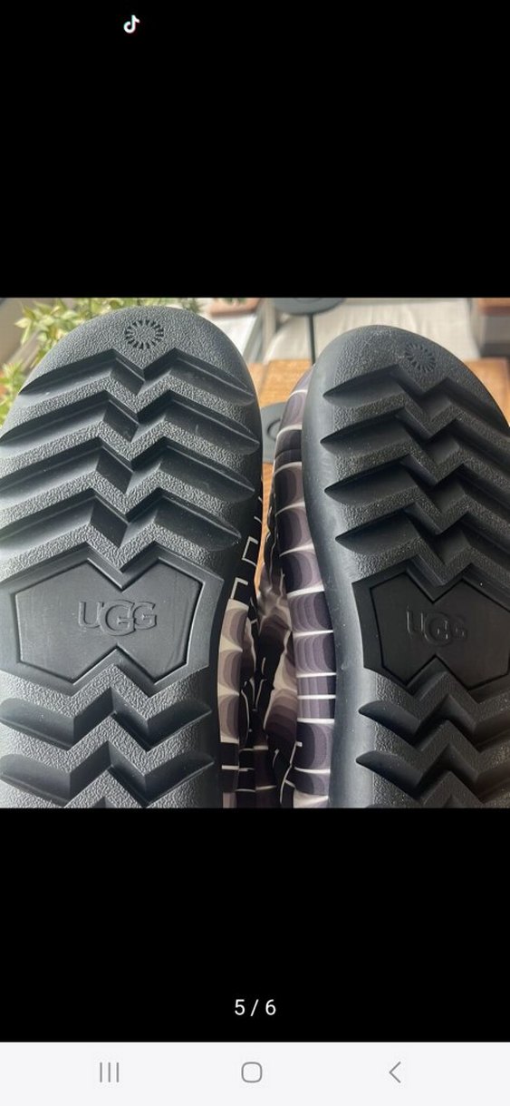 UGG Gri Batik Desenli Kadın Dolgu Topuk Bot - Görsel 5