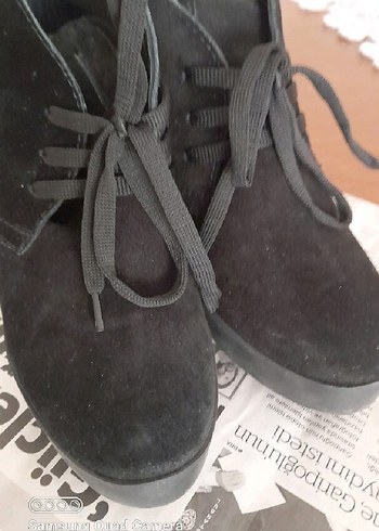 Siyah Süet Kadın Dolgu Topuk Bot - Görsel 2