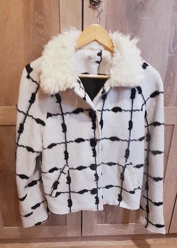 Sokak Stili Beyaz Gri Fermuarlı Kürklü Ceket - Görsel 5