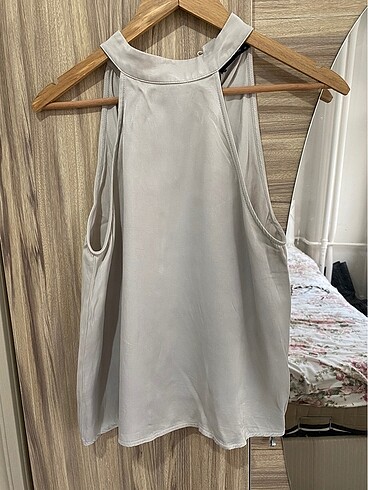 Taş Halter Yaka Saten Bluz
