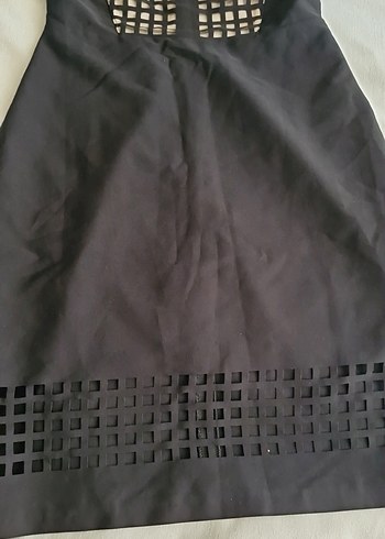 38 Beden V Yaka Siyah Midi Strappy Elbise
