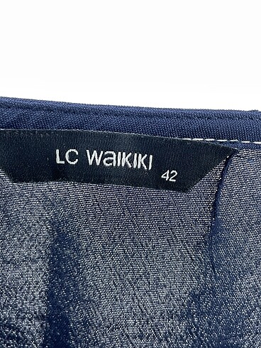 42 Beden lacivert Renk LC Waikiki Bluz %70 İndirimli.
