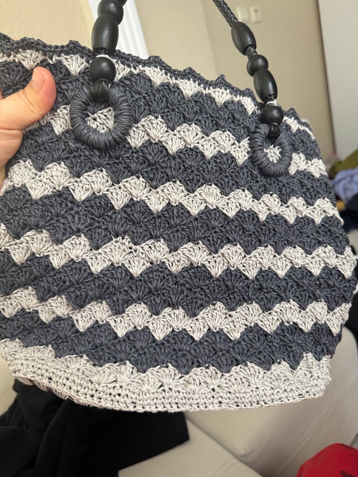 Gri Zebra Desenli Örgü Kadın Çanta - Görsel 4