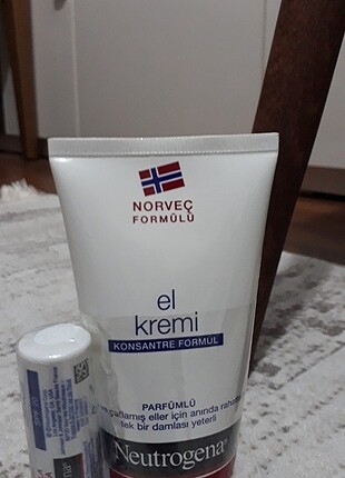 Neutrogena Konsantre Formül El Kremi 