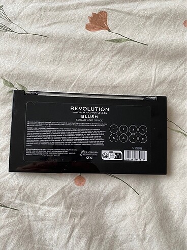 Beden REVULUTION ALLIK PALETİ SUGAR AND SPICE