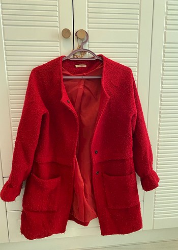 Kırmızı Cepli Kadın Kaban - Görsel 4