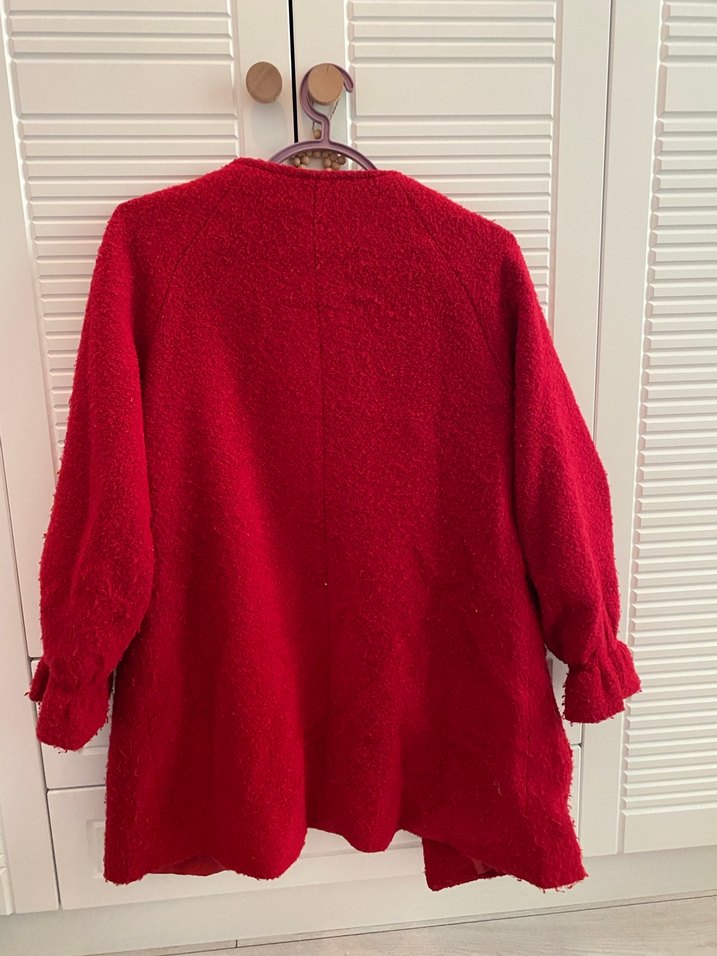 Kırmızı Cepli Kadın Kaban - Görsel 2