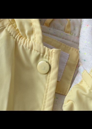 Zara sarı Sarı Kapüşonlu Kız Çocuk Yağmurluk - Görsel 3