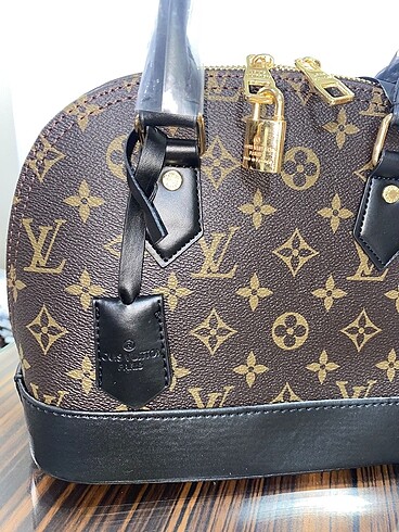  Beden kahverengi Renk Louis Vuitton Çanta