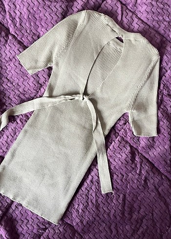 Yeşil sırt dekolteli triko - Görsel 2