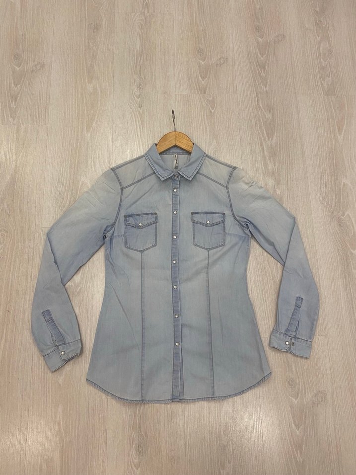 Stradivarius M Yıkama Efektli Kadın Açık Mavi Jean Gömlek - Görsel 2