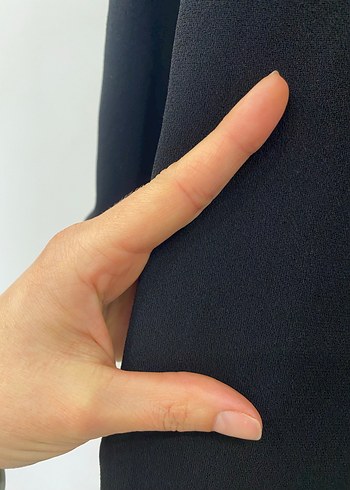 Mango XS Deri Detaylı Siyah V Yaka Kısa Elbise - Görsel 8