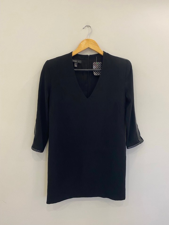 Mango XS Deri Detaylı Siyah V Yaka Kısa Elbise - Görsel 5