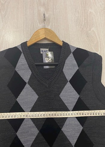 Gri V Yaka Baklava Desenli Erkek Süveter - Görsel 11