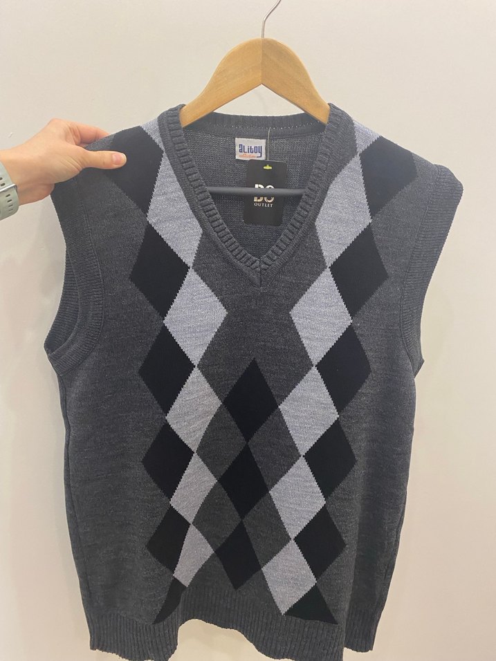 Gri V Yaka Baklava Desenli Erkek Süveter - Görsel 2