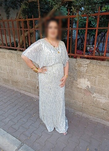 44 Beden Beyaz gümüş abiye