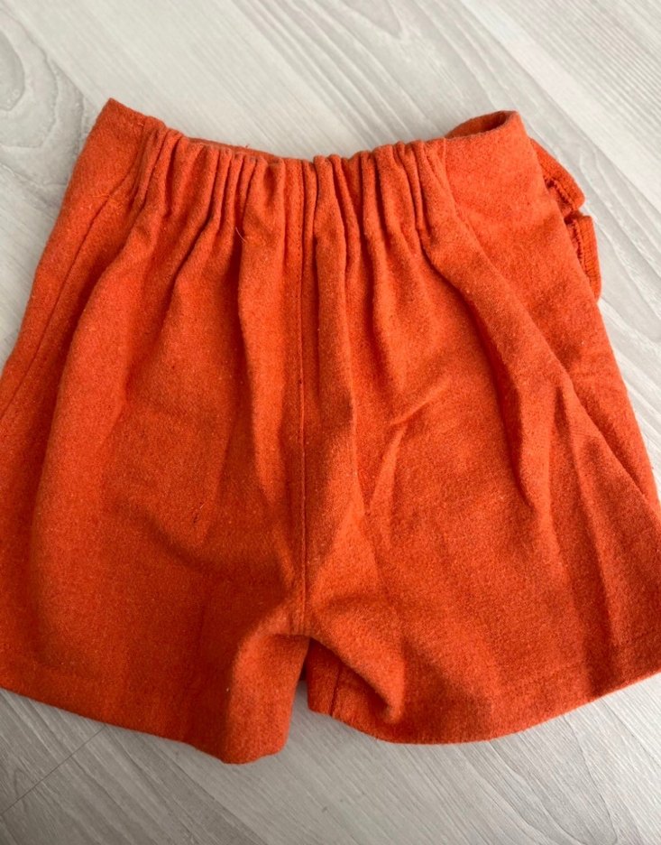 Kız Çocuk Kırmızı Düğmeli Etek - Görsel 2