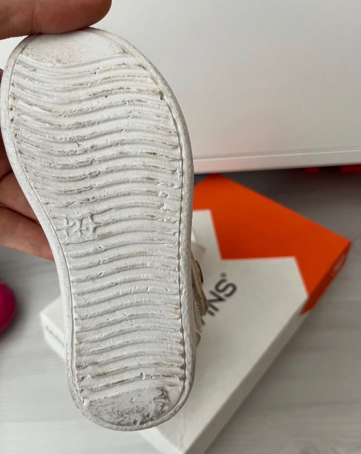 Beyaz Kız Çocuk Bantlı Terlik - Görsel 2